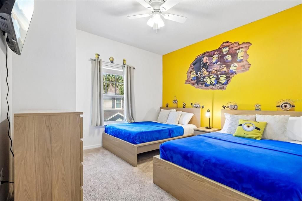 For Sale: $314,999 (3 beds, 2 baths, 1300 Square Feet)