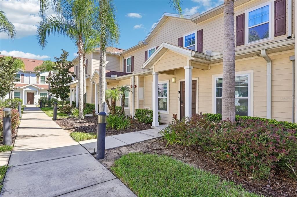 For Sale: $314,999 (3 beds, 2 baths, 1300 Square Feet)