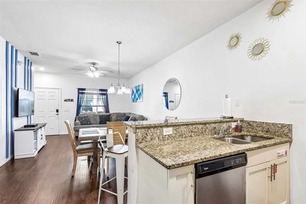 For Sale: $314,999 (3 beds, 2 baths, 1300 Square Feet)