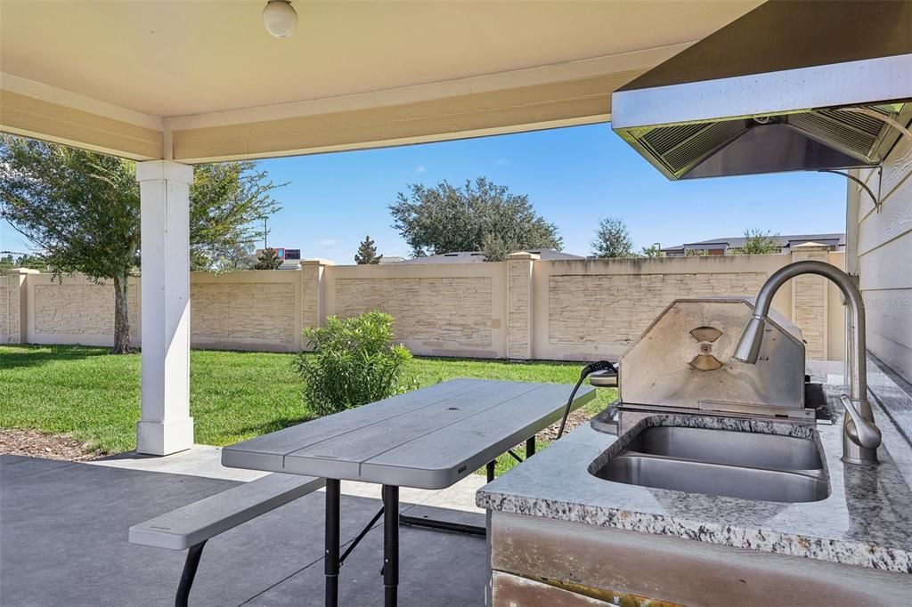For Sale: $314,999 (3 beds, 2 baths, 1300 Square Feet)