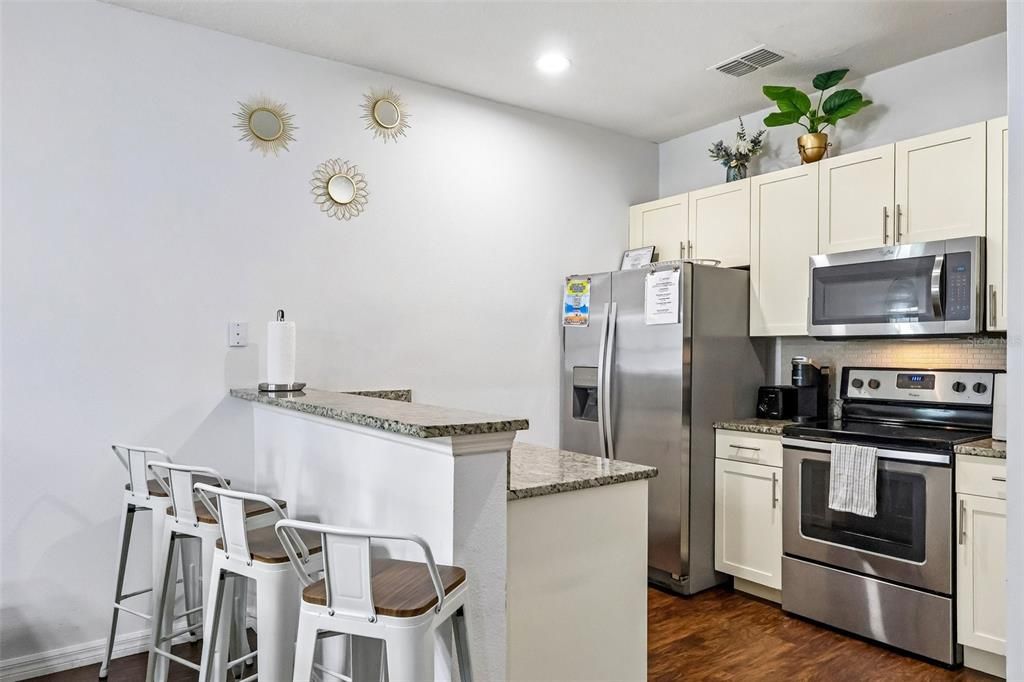 For Sale: $314,999 (3 beds, 2 baths, 1300 Square Feet)