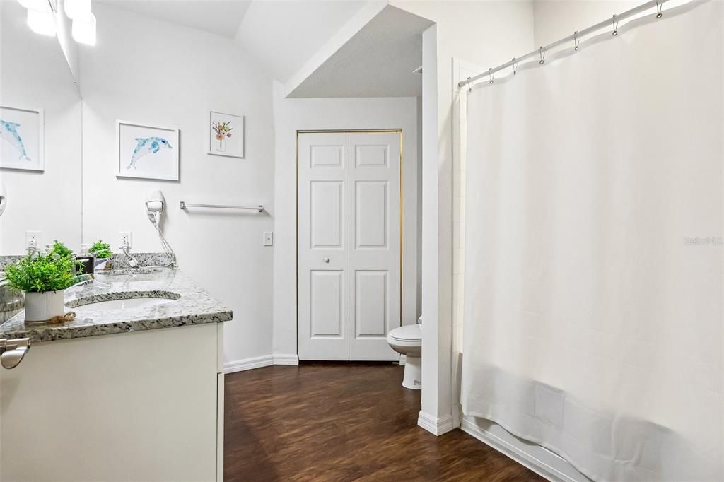 For Sale: $314,999 (3 beds, 2 baths, 1300 Square Feet)