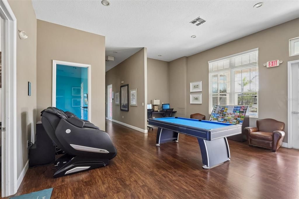 For Sale: $314,999 (3 beds, 2 baths, 1300 Square Feet)