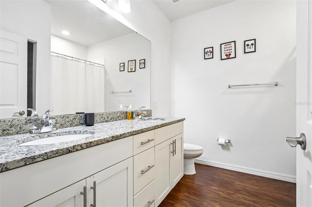 For Sale: $314,999 (3 beds, 2 baths, 1300 Square Feet)