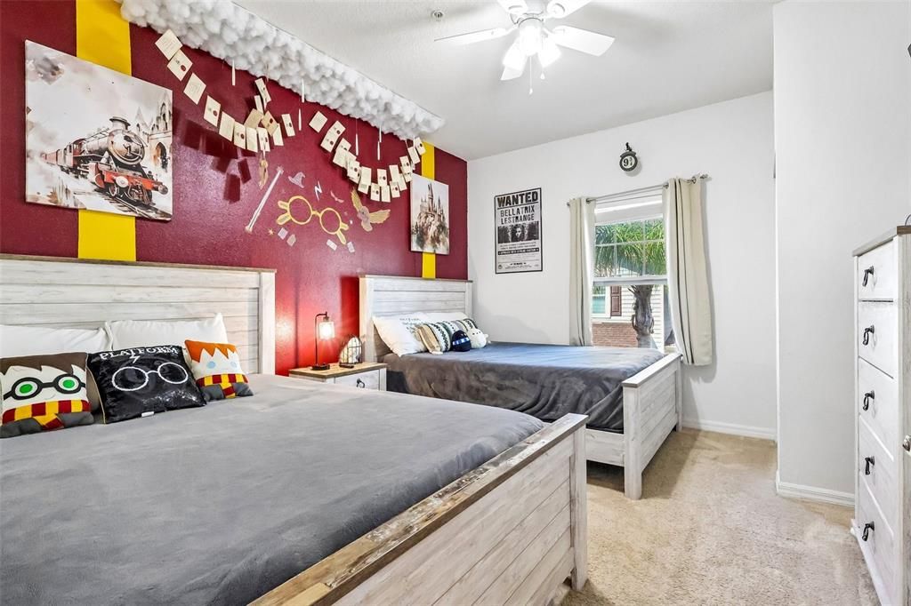 For Sale: $314,999 (3 beds, 2 baths, 1300 Square Feet)