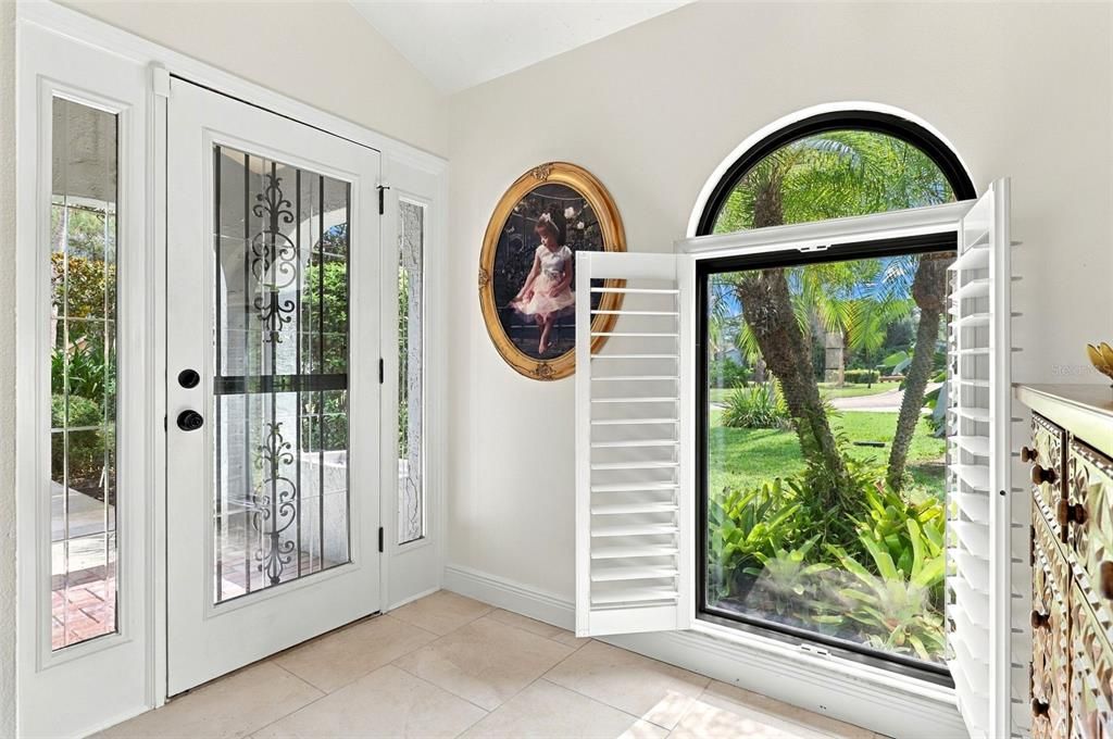 En Venta: $499,000 (3 camas, 2 baños, 1989 Pies cuadrados)
