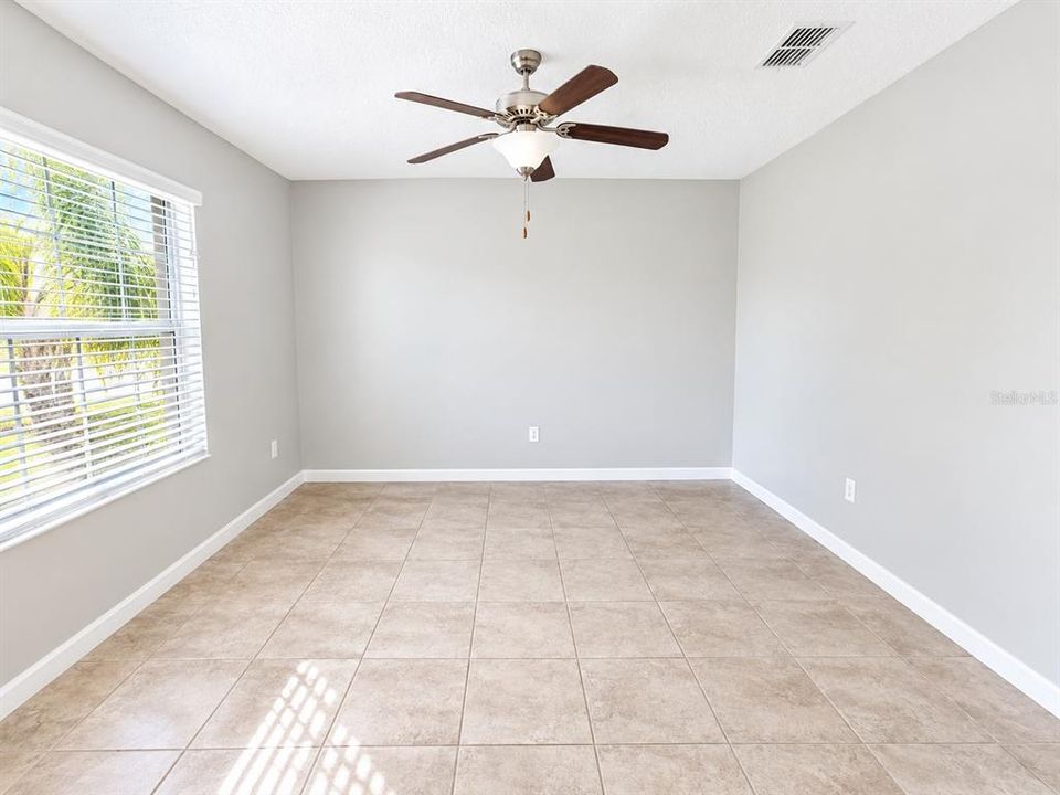 For Sale: $375,000 (4 beds, 2 baths, 2633 Square Feet)