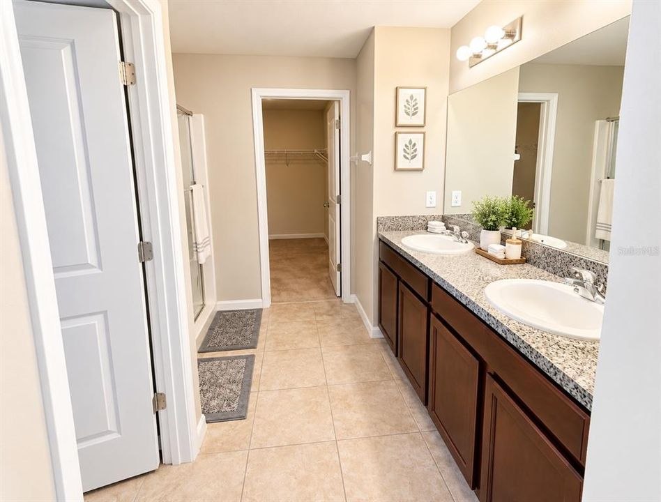 For Sale: $375,000 (4 beds, 2 baths, 2633 Square Feet)