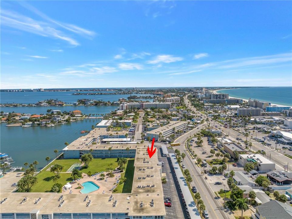 For Sale: $324,900 (2 beds, 2 baths, 1335 Square Feet)