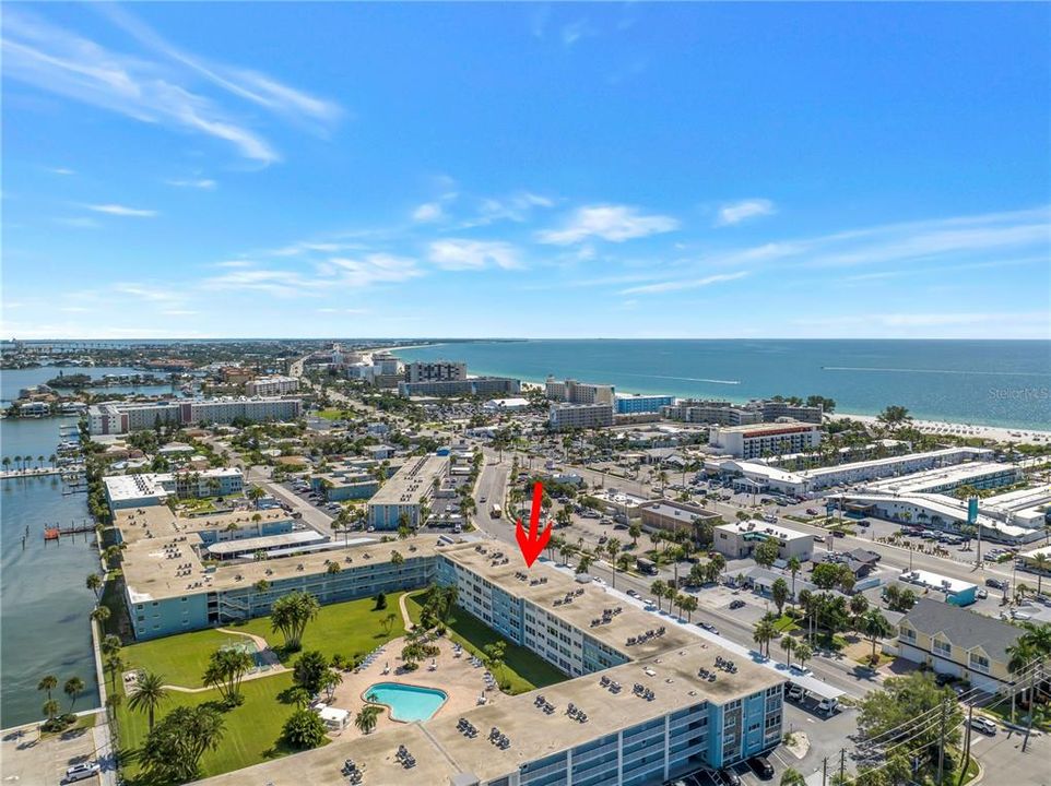 For Sale: $324,900 (2 beds, 2 baths, 1335 Square Feet)