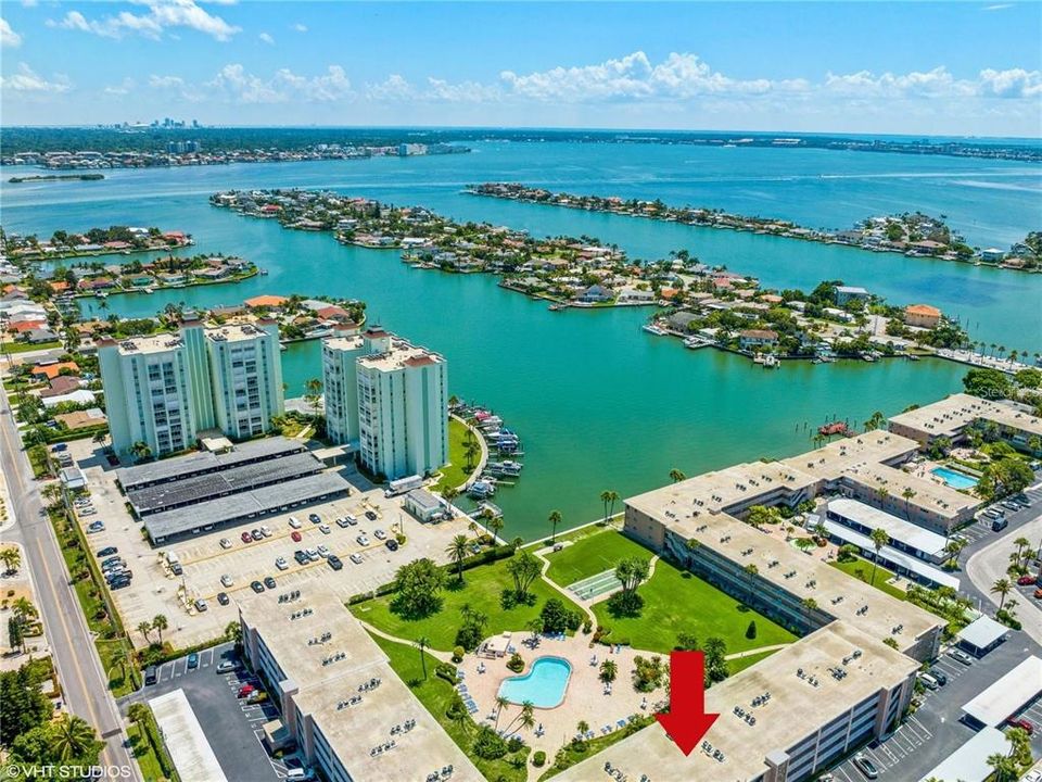 For Sale: $324,900 (2 beds, 2 baths, 1335 Square Feet)