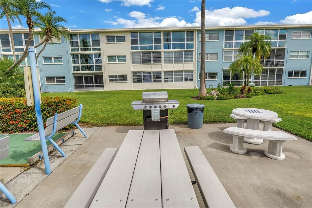 For Sale: $324,900 (2 beds, 2 baths, 1335 Square Feet)