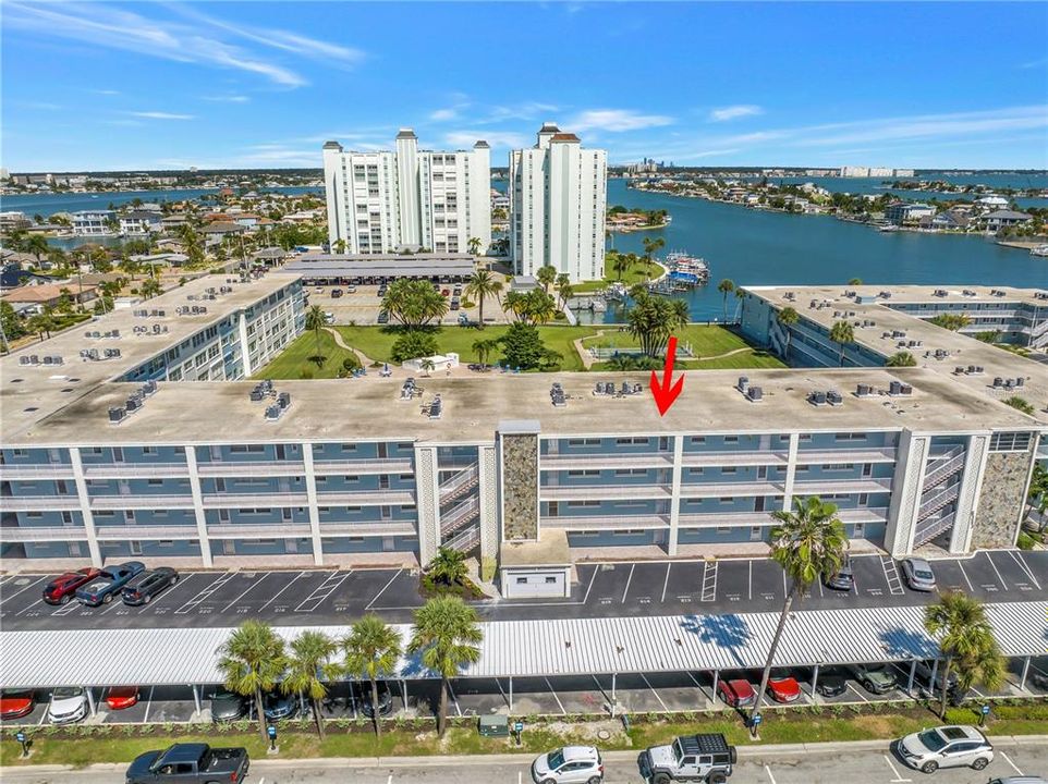 For Sale: $324,900 (2 beds, 2 baths, 1335 Square Feet)