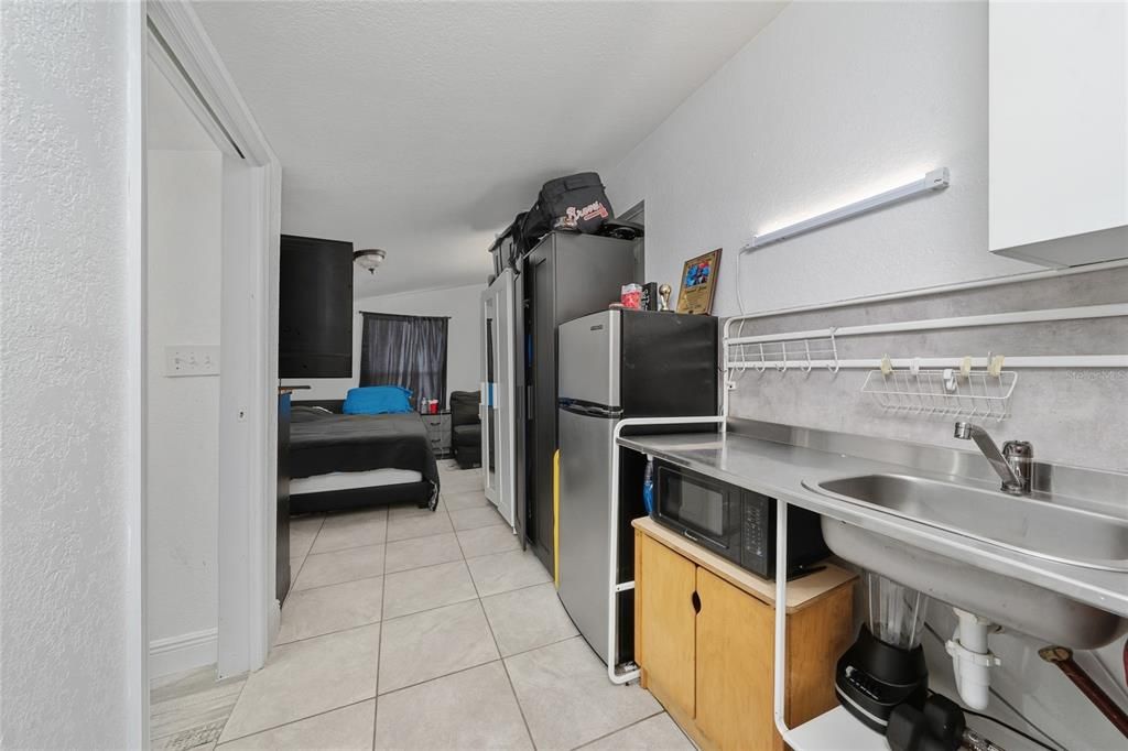 На продажу: $345,000 (4 спален, 2 ванн, 1044 Квадратных фут)