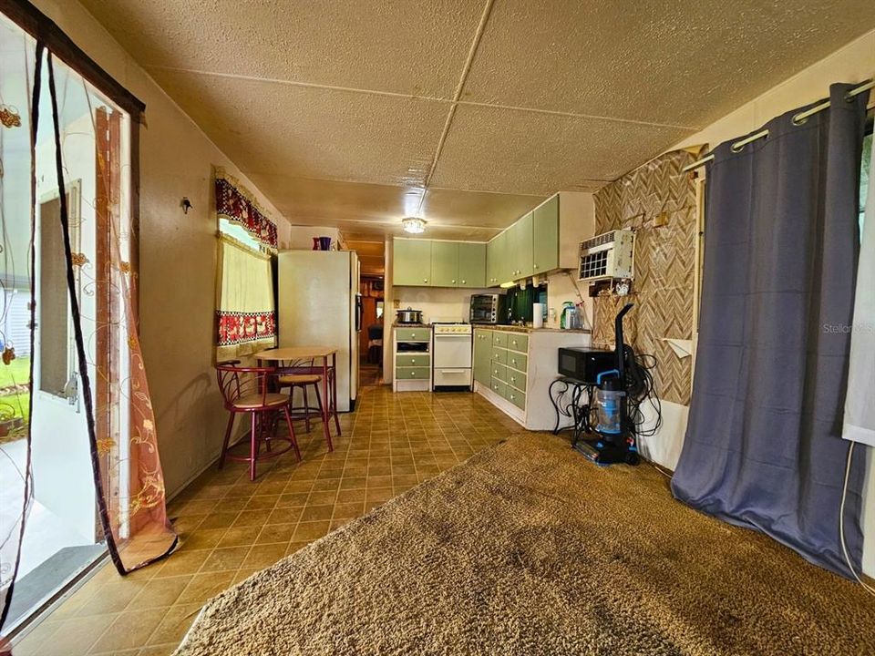 For Sale: $45,000 (1 beds, 1 baths, 410 Square Feet)