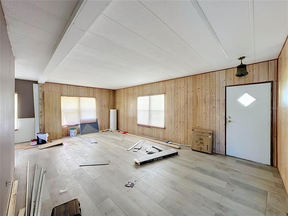 На продажу: $99,900 (2 спален, 2 ванн, 1248 Квадратных фут)