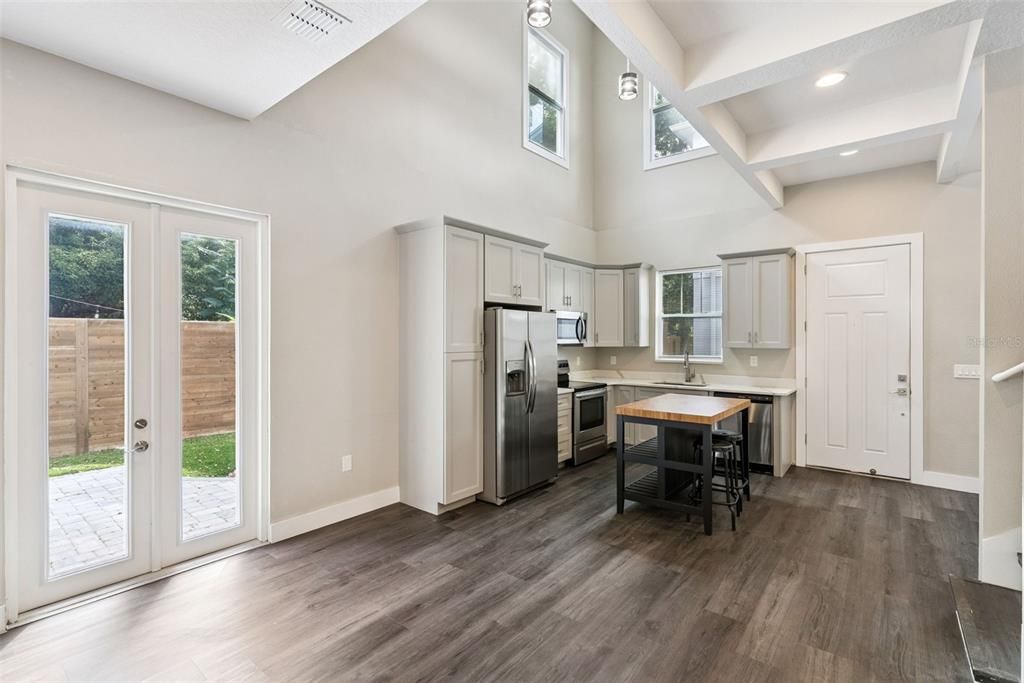 For Sale: $595,000 (3 beds, 3 baths, 1767 Square Feet)