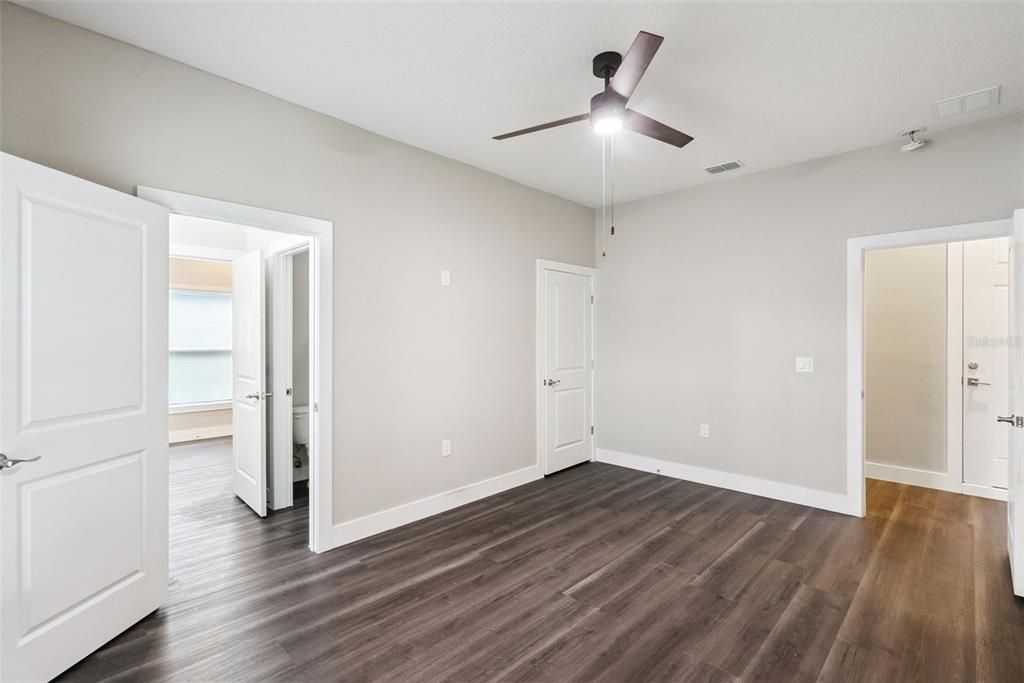 For Sale: $595,000 (3 beds, 3 baths, 1767 Square Feet)