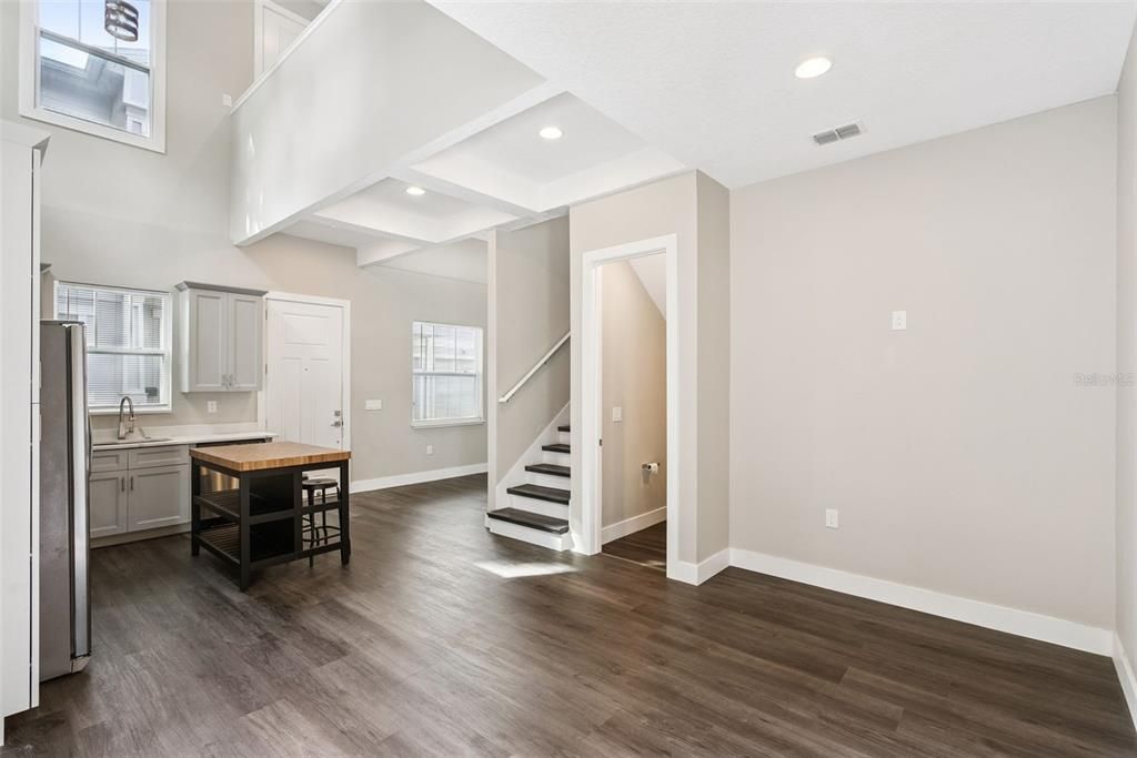 For Sale: $595,000 (3 beds, 3 baths, 1767 Square Feet)