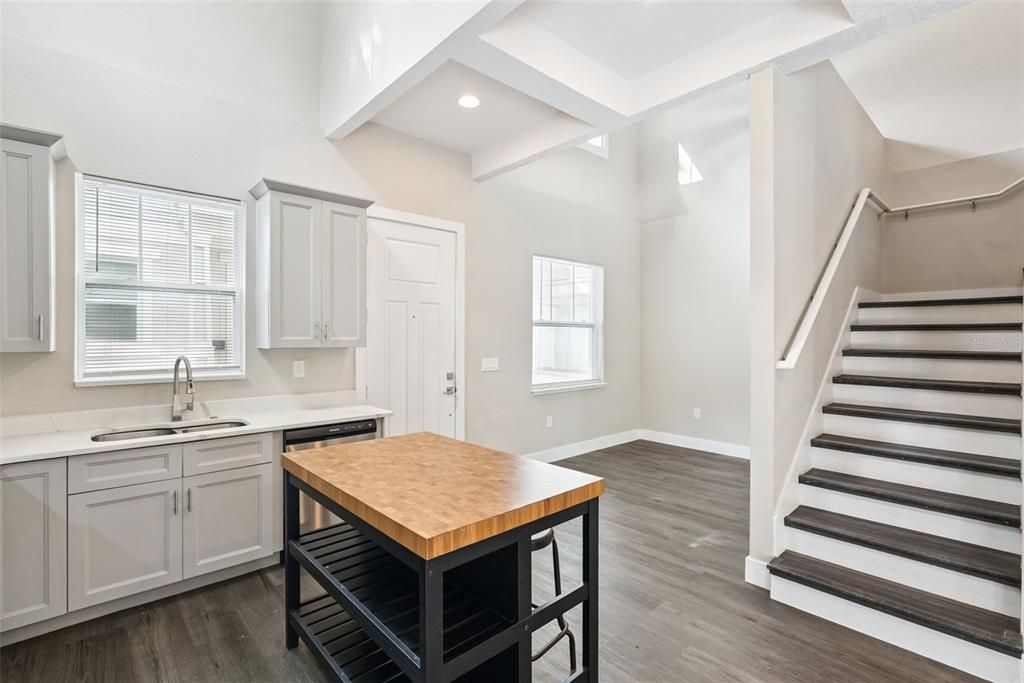 For Sale: $595,000 (3 beds, 3 baths, 1767 Square Feet)