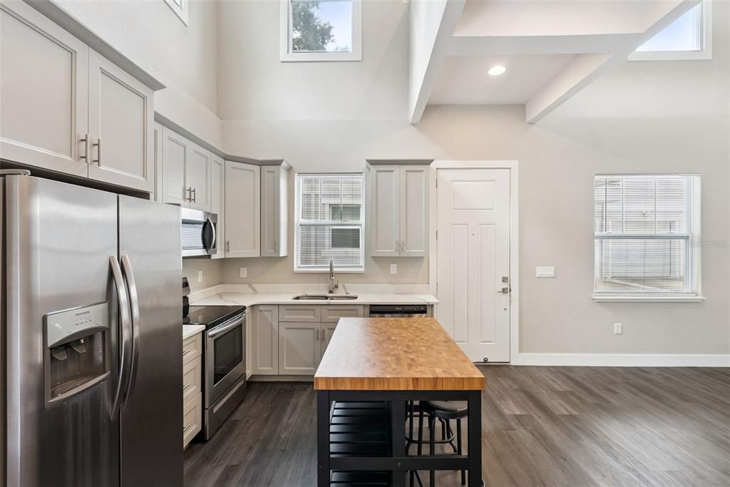 For Sale: $595,000 (3 beds, 3 baths, 1767 Square Feet)