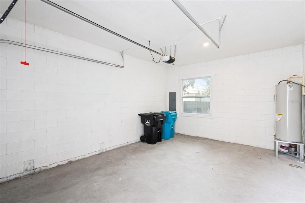 For Sale: $595,000 (3 beds, 3 baths, 1767 Square Feet)