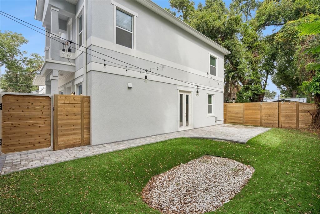 For Sale: $595,000 (3 beds, 3 baths, 1767 Square Feet)