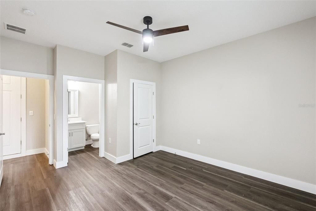 For Sale: $595,000 (3 beds, 3 baths, 1767 Square Feet)