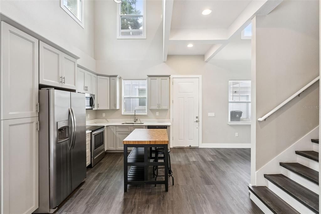 For Sale: $595,000 (3 beds, 3 baths, 1767 Square Feet)
