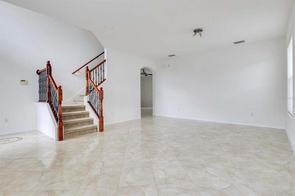 В аренду: $3,200 (5 спален, 3 ванн, 2858 Квадратных фут)