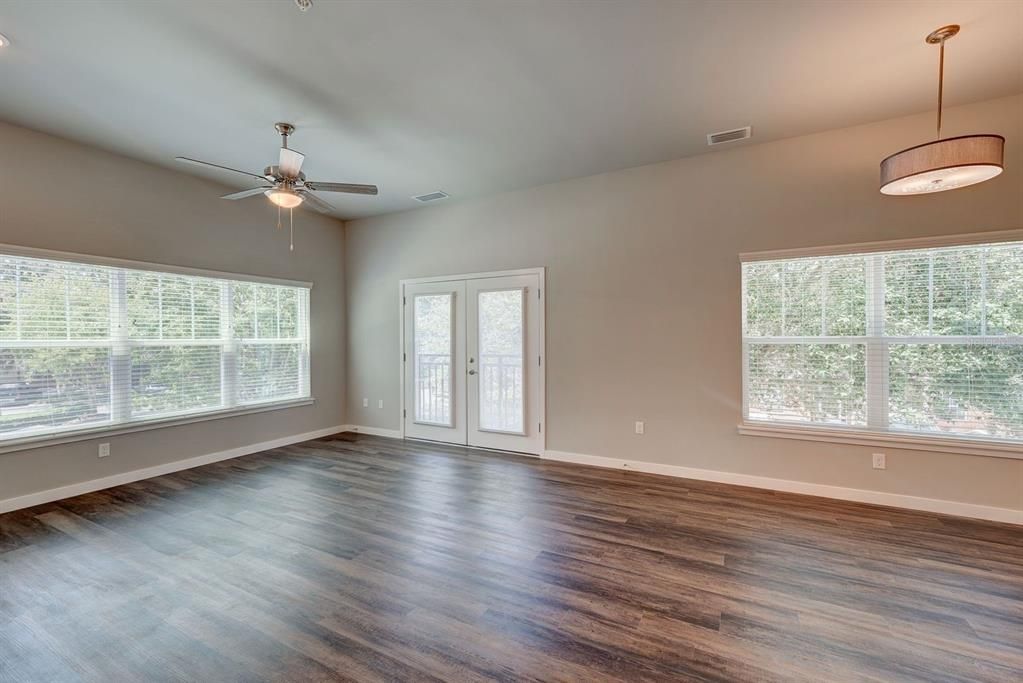 For Rent: $1,649 (2 beds, 2 baths, 1400 Square Feet)