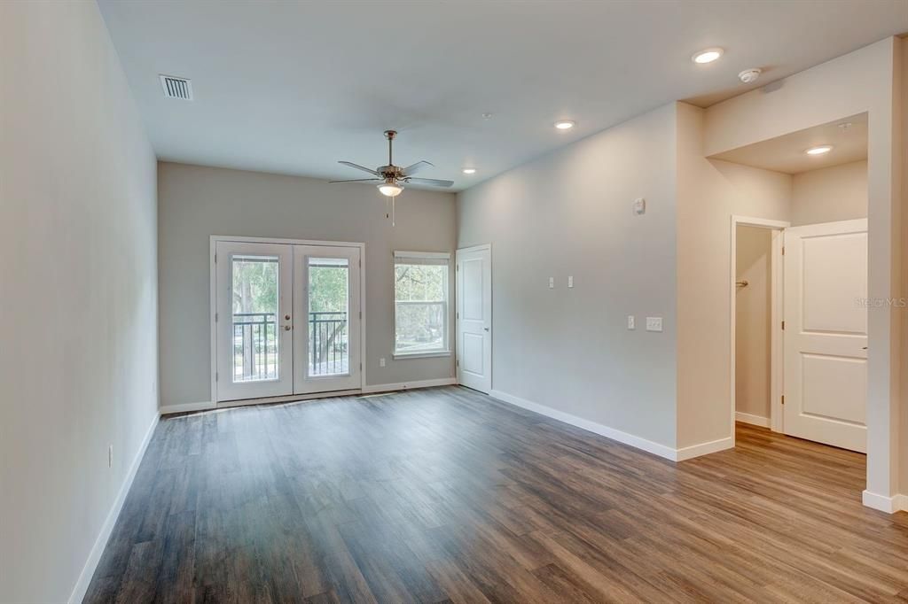 For Rent: $1,649 (2 beds, 2 baths, 1400 Square Feet)