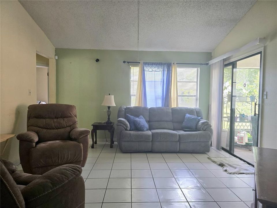 For Sale: $260,000 (3 beds, 2 baths, 1790 Square Feet)