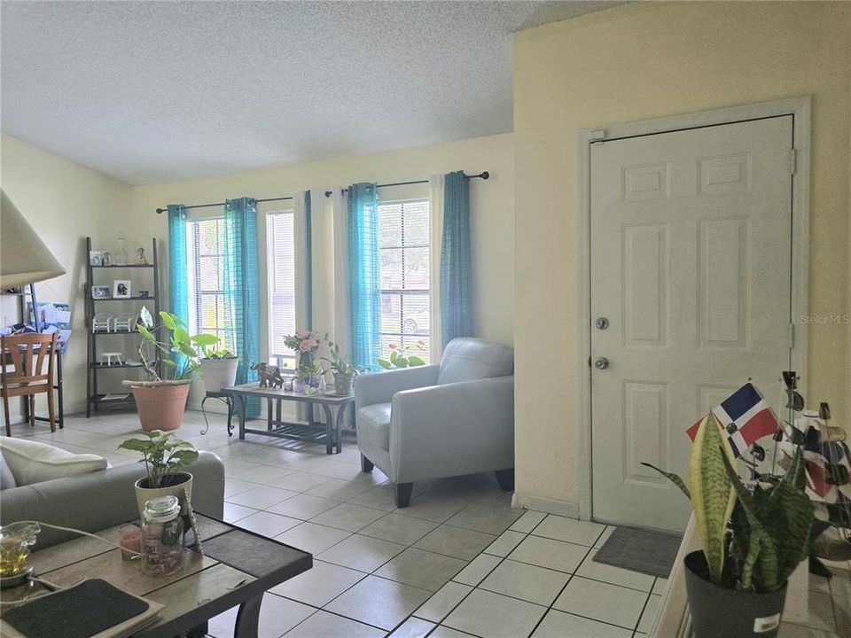 For Sale: $260,000 (3 beds, 2 baths, 1790 Square Feet)