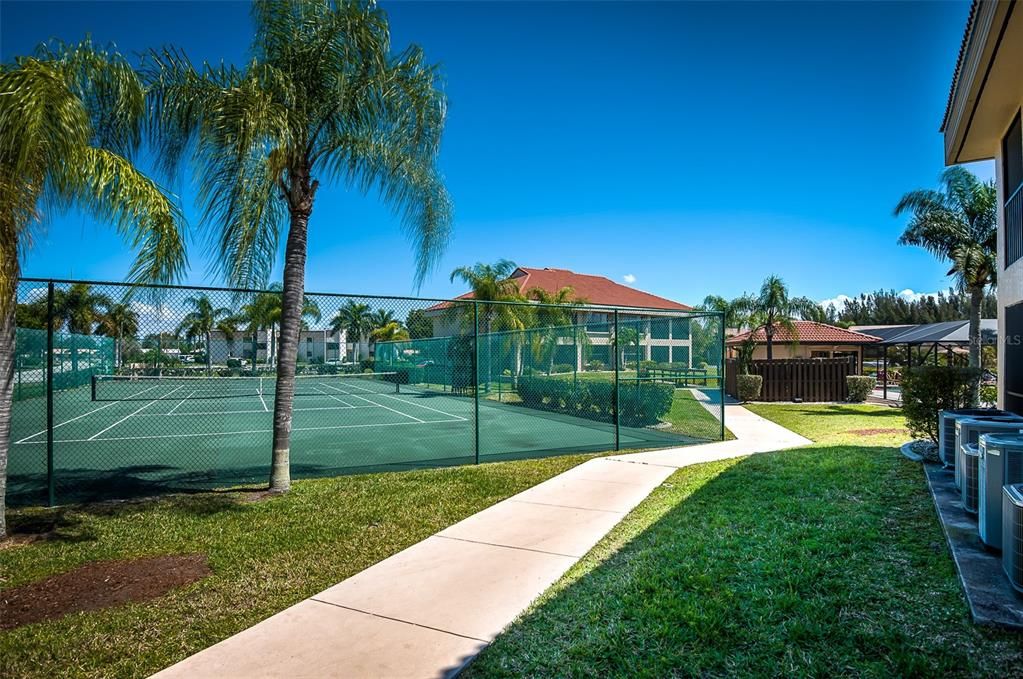 For Rent: $3,500 (2 beds, 2 baths, 1138 Square Feet)