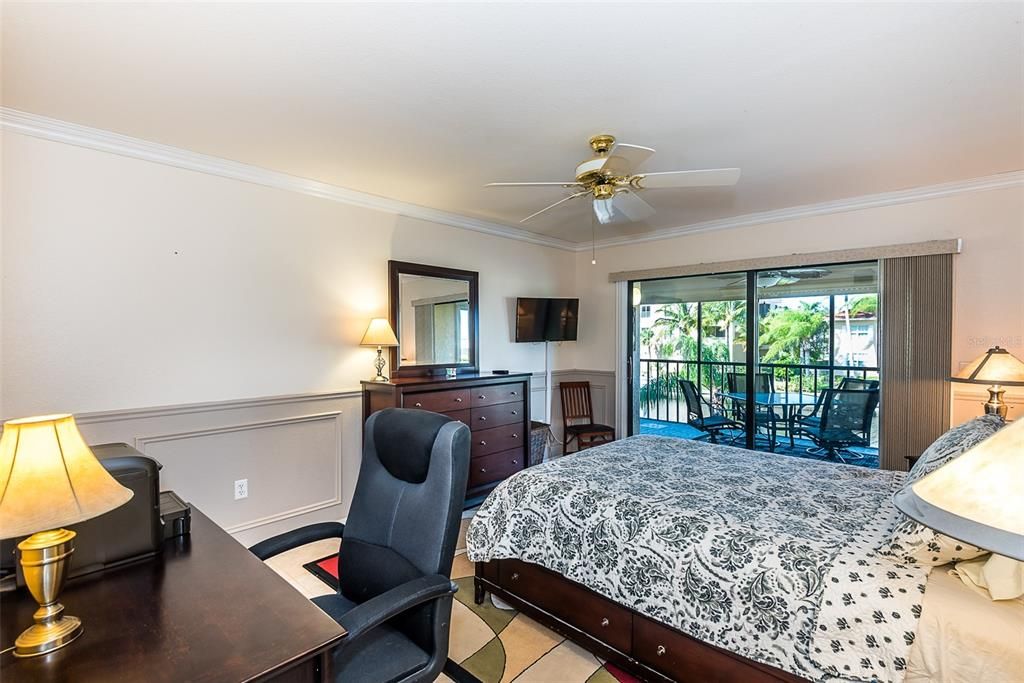 For Rent: $3,500 (2 beds, 2 baths, 1138 Square Feet)