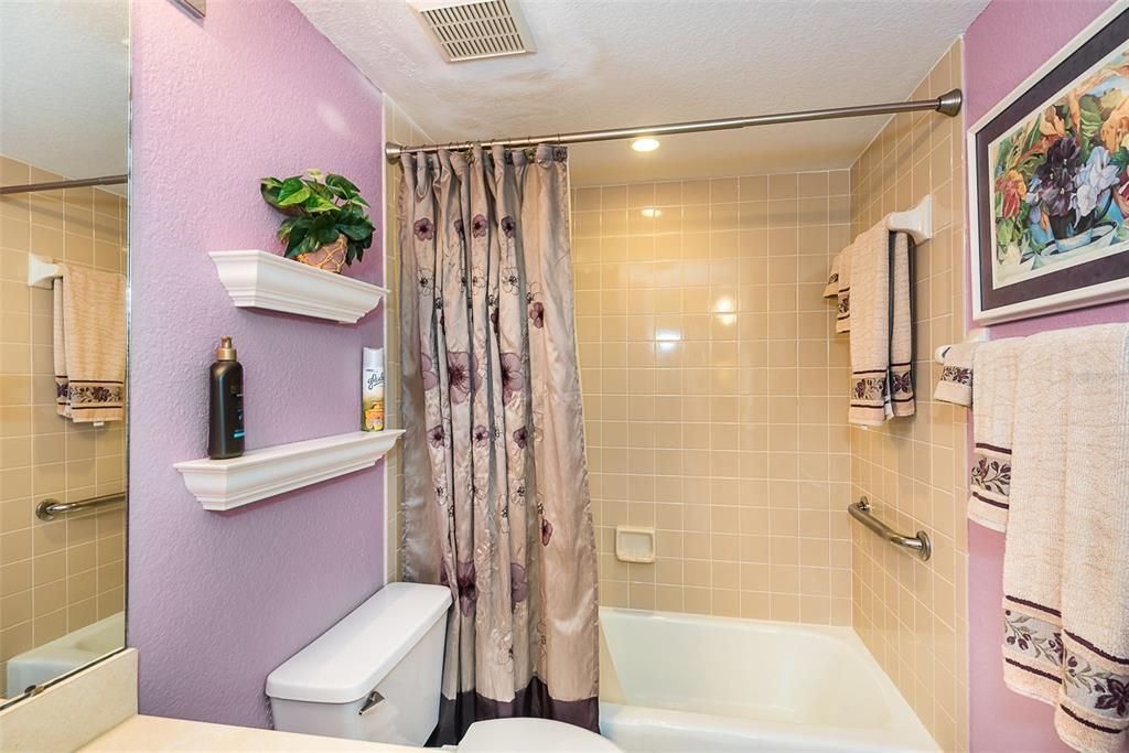 For Rent: $3,500 (2 beds, 2 baths, 1138 Square Feet)