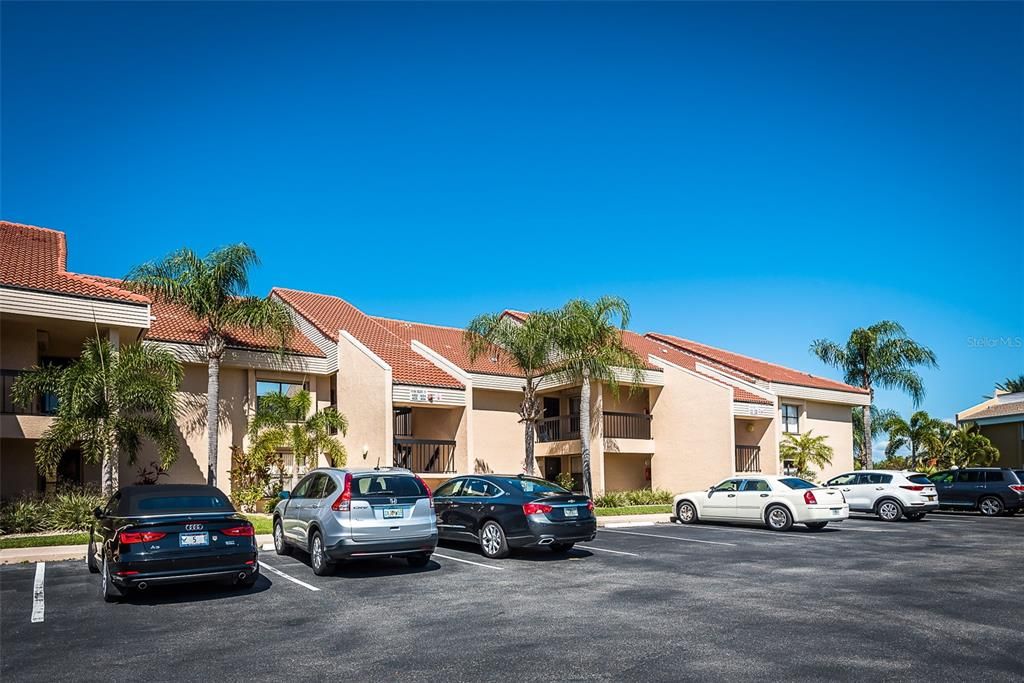 For Rent: $3,500 (2 beds, 2 baths, 1138 Square Feet)