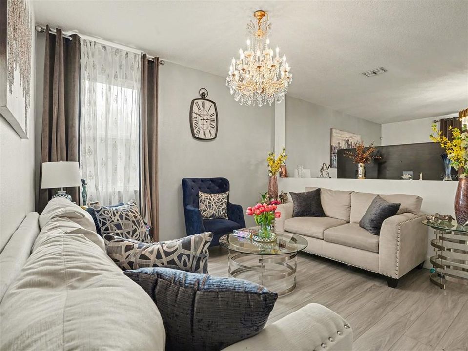 На продажу: $549,900 (5 спален, 4 ванн, 3257 Квадратных фут)