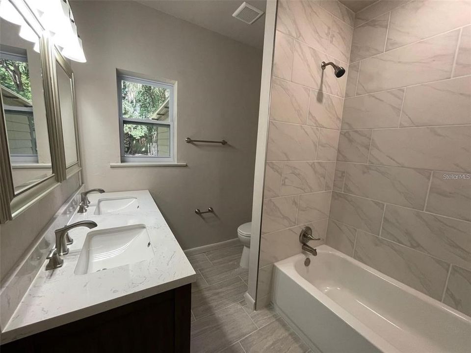 En Venta: $239,900 (3 camas, 2 baños, 1192 Pies cuadrados)