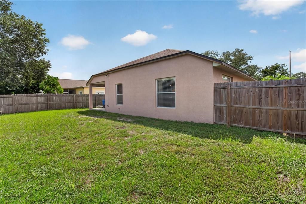 For Sale: $375,000 (3 beds, 2 baths, 1714 Square Feet)