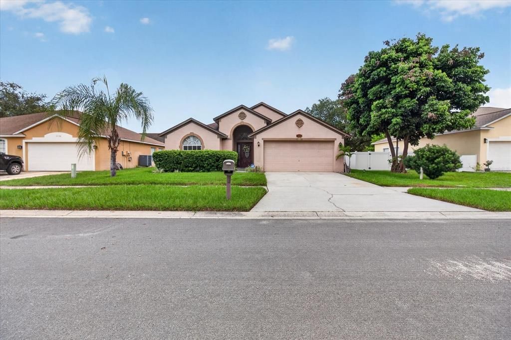 For Sale: $375,000 (3 beds, 2 baths, 1714 Square Feet)