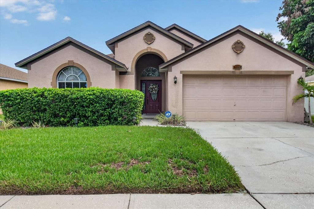 For Sale: $375,000 (3 beds, 2 baths, 1714 Square Feet)