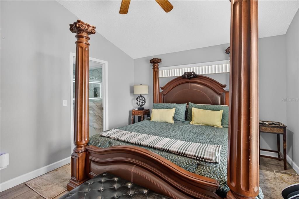 For Sale: $375,000 (3 beds, 2 baths, 1714 Square Feet)