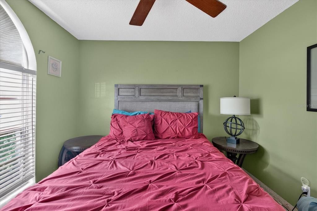For Sale: $375,000 (3 beds, 2 baths, 1714 Square Feet)