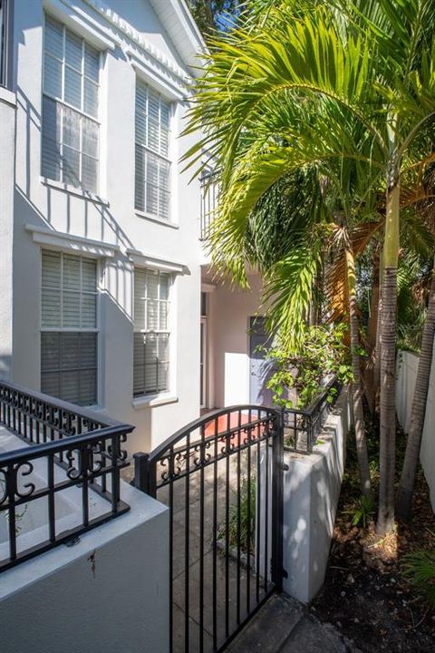En Venta: $579,000 (3 camas, 2 baños, 1560 Pies cuadrados)