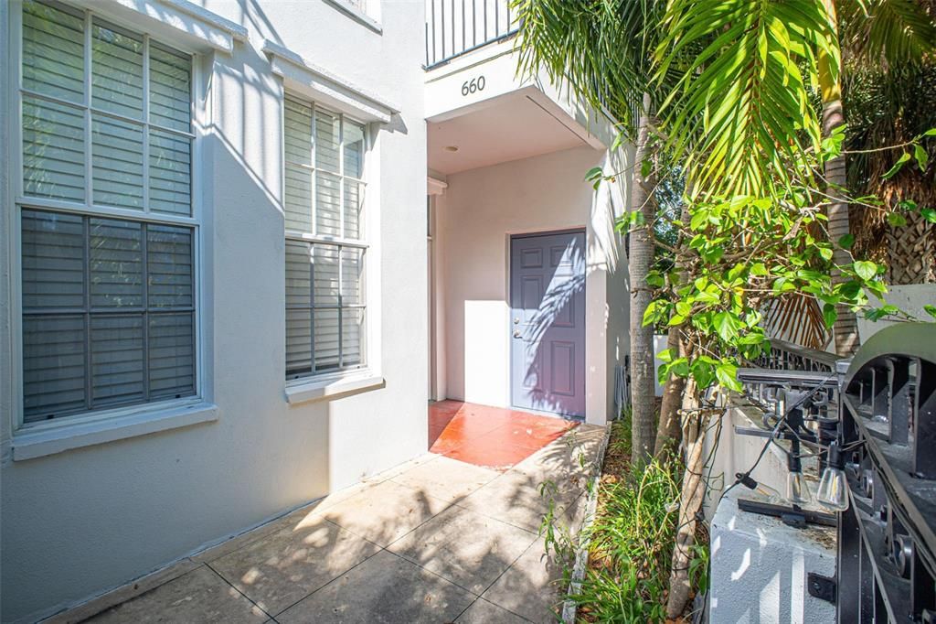 En Venta: $579,000 (3 camas, 2 baños, 1560 Pies cuadrados)