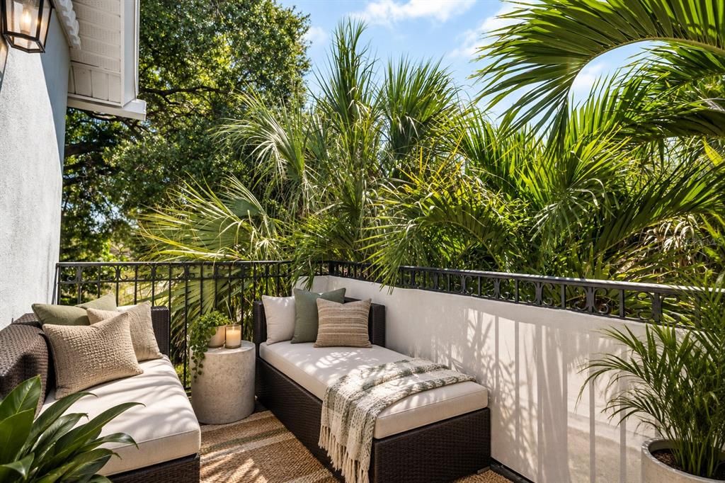 En Venta: $579,000 (3 camas, 2 baños, 1560 Pies cuadrados)