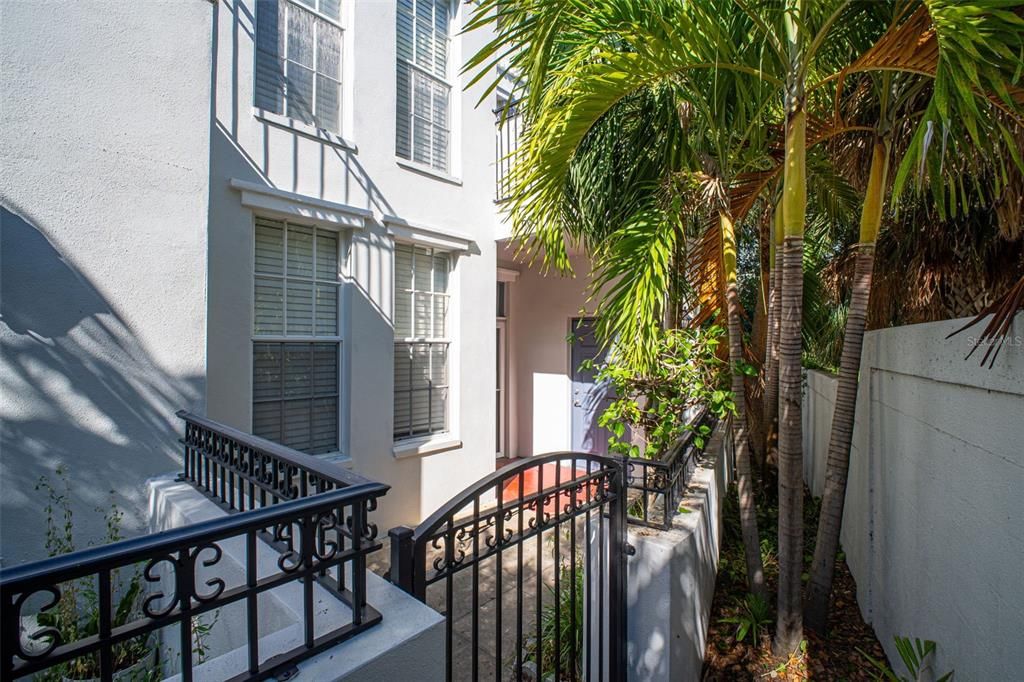 En Venta: $579,000 (3 camas, 2 baños, 1560 Pies cuadrados)