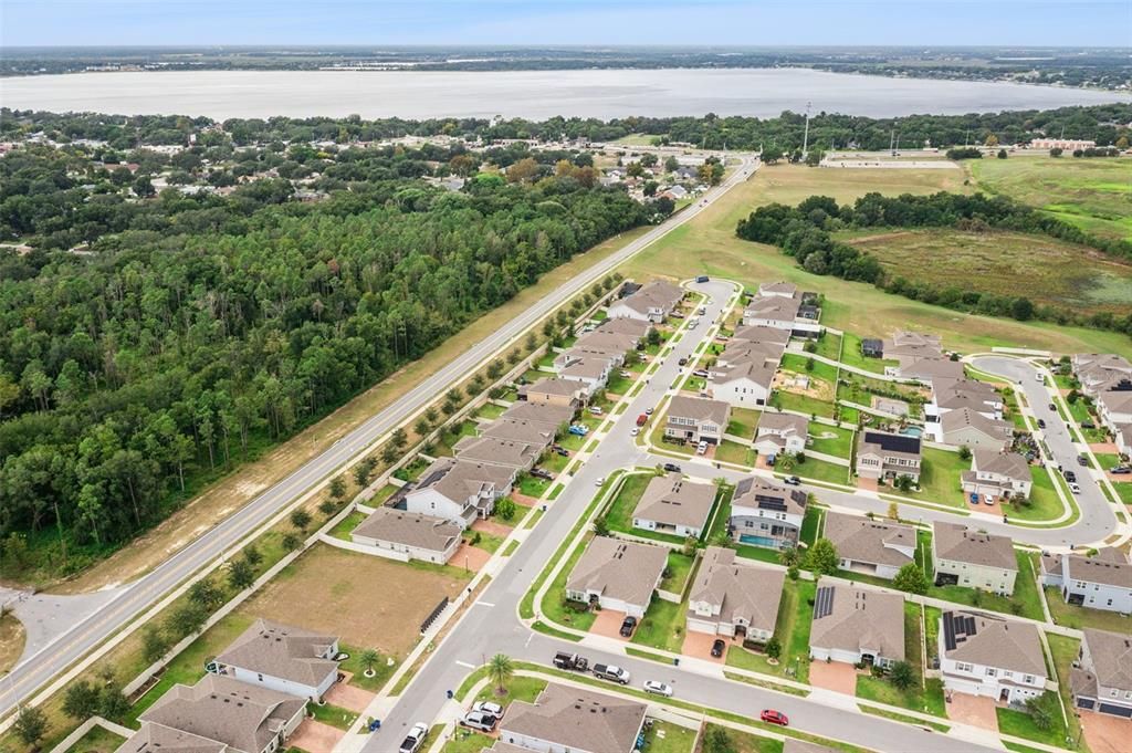 En Venta: $575,000 (5 camas, 3 baños, 3273 Pies cuadrados)